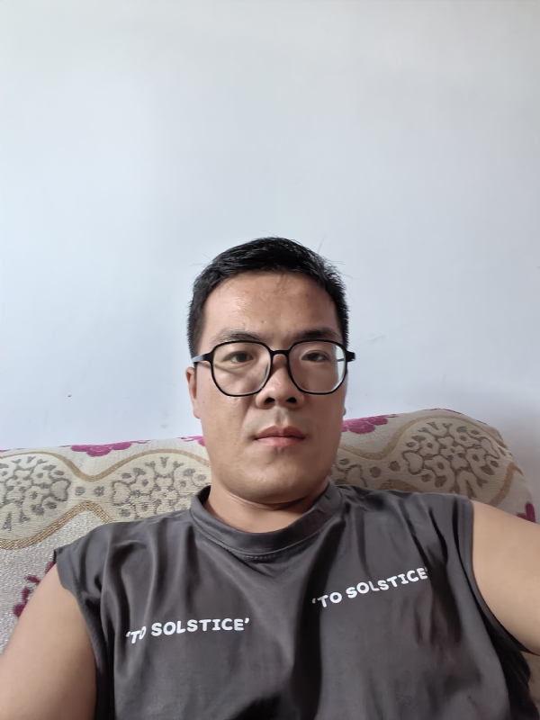 卫TF的第三张照片--桂林相亲服务中心
