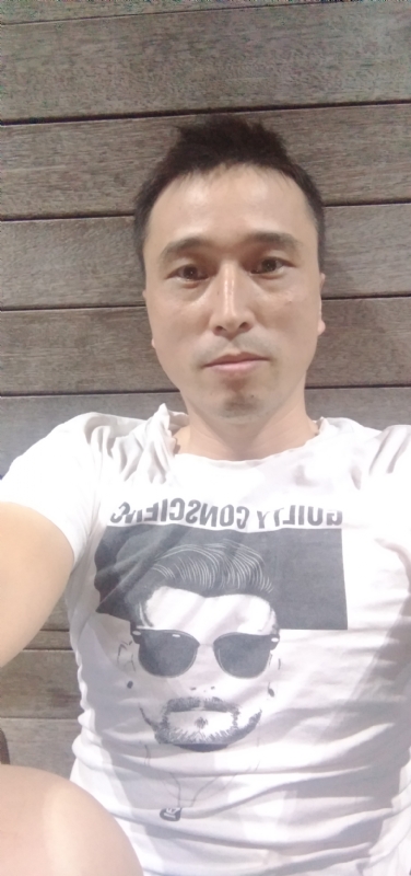 笑看一切的第一张照片--桂林相亲服务中心
