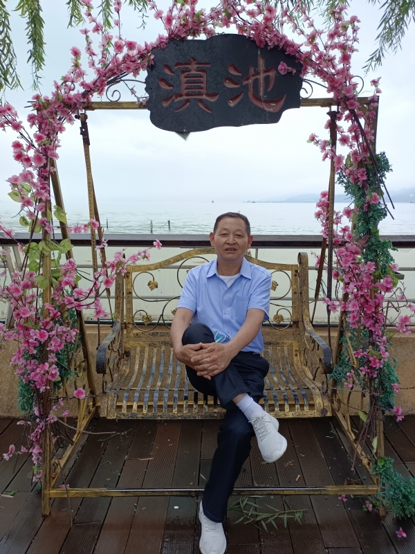 奋斗的第二张照片--桂林相亲服务中心