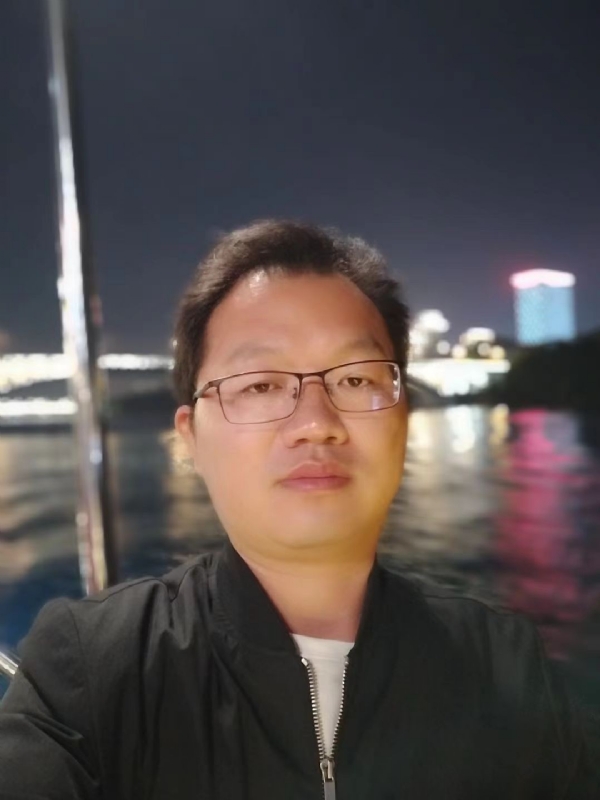 祝你平安的第一张照片--桂林相亲服务中心