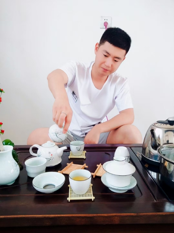 日月的第二张照片--桂林相亲服务中心