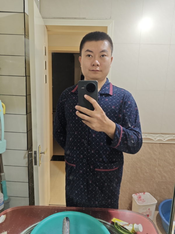 迷迷糊糊的第一张照片--桂林相亲服务中心