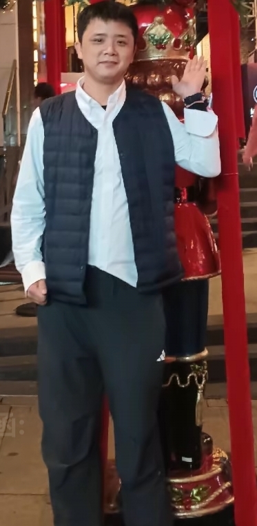 龙的陪伴的第一张照片--桂林相亲服务中心