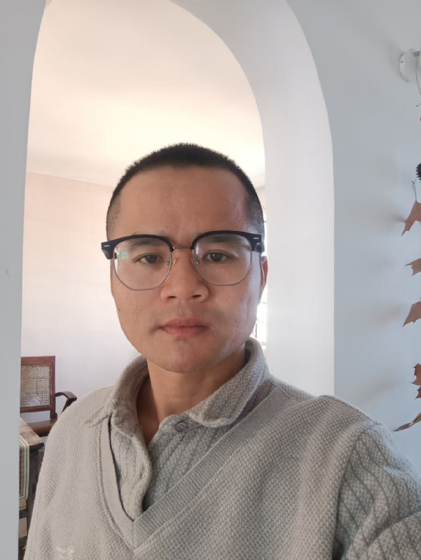 戴戴的第二张照片--桂林相亲服务中心