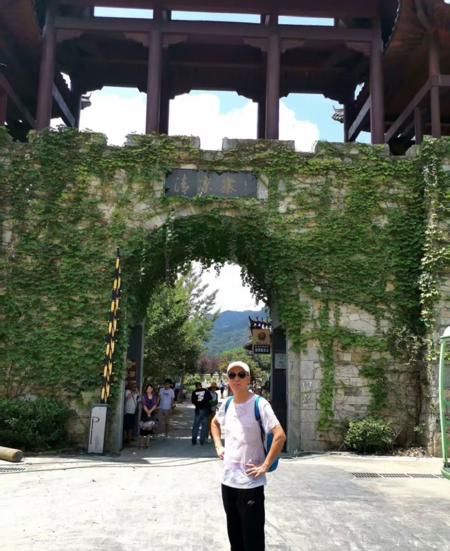 品心人的第一张照片--桂林相亲服务中心