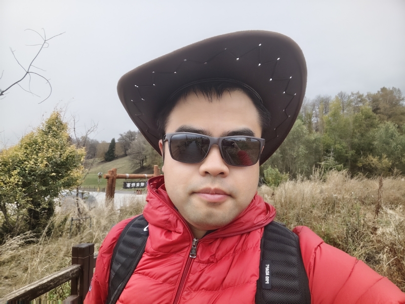 欢乐的笑的第一张照片--桂林相亲服务中心