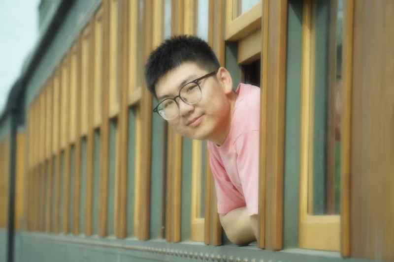 锦瑟无端五十弦的第一张照片--桂林相亲服务中心