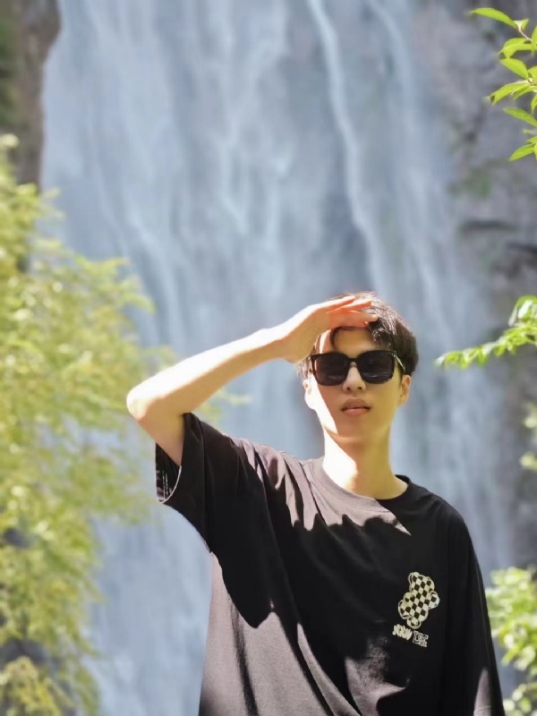 大橙子的第一张照片--桂林相亲服务中心