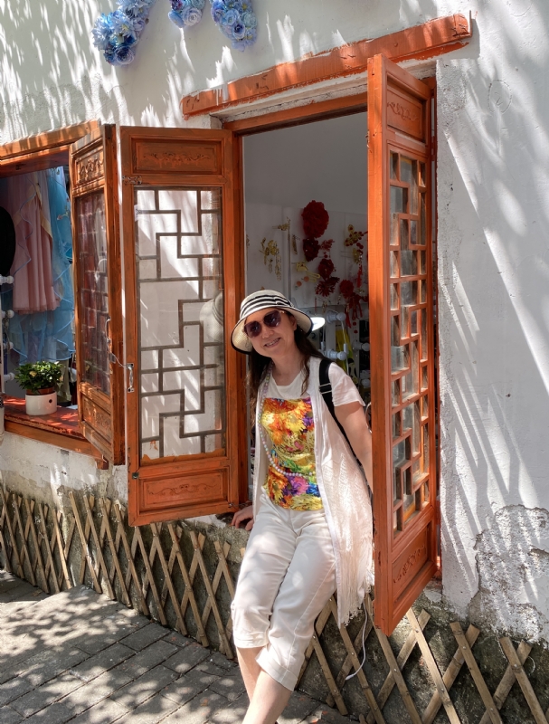 stella的第三张照片--桂林相亲服务中心