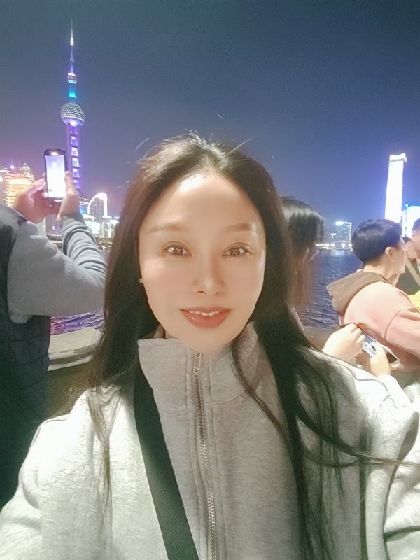宁倩的第二张照片--桂林相亲服务中心